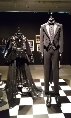 Costumes front